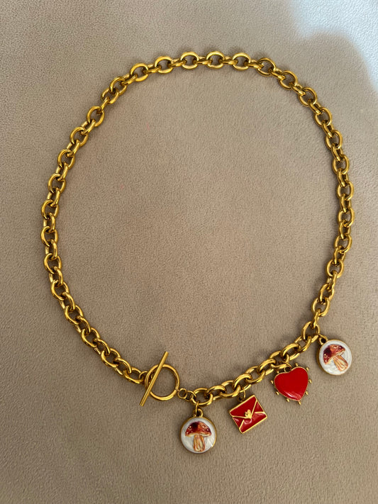 Collier Mila - Maille dorée & breloques